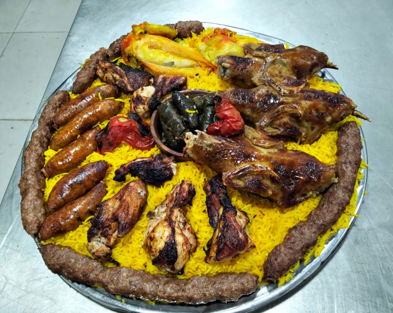 عن مطعم حضرموت
